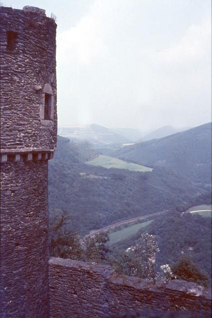 Ruine Bourscheid2